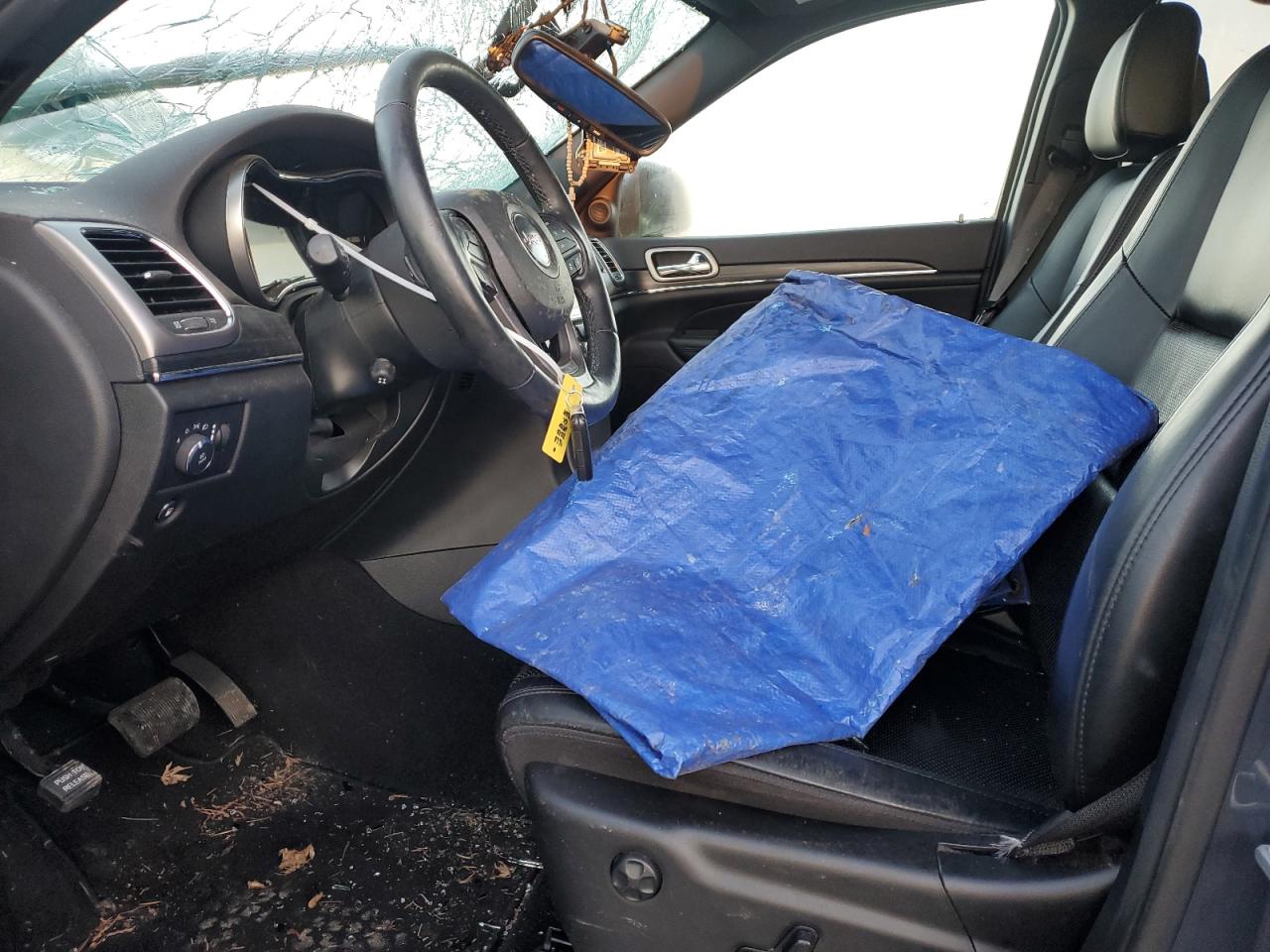 2020 Jeep Grand Cherokee VIN 1C4RJFBG2LC211303 Copart auction photo, biohazard/chemical / front end damage thumbnail 7