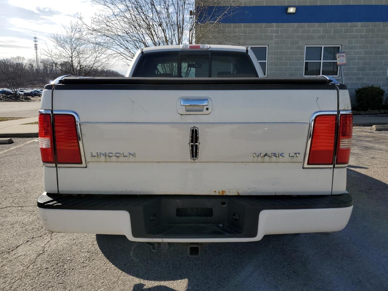 2007 Lincoln Mark LT VIN 5LTPW18507FJ05077 Copart auction photo, normal wear damage thumbnail 6