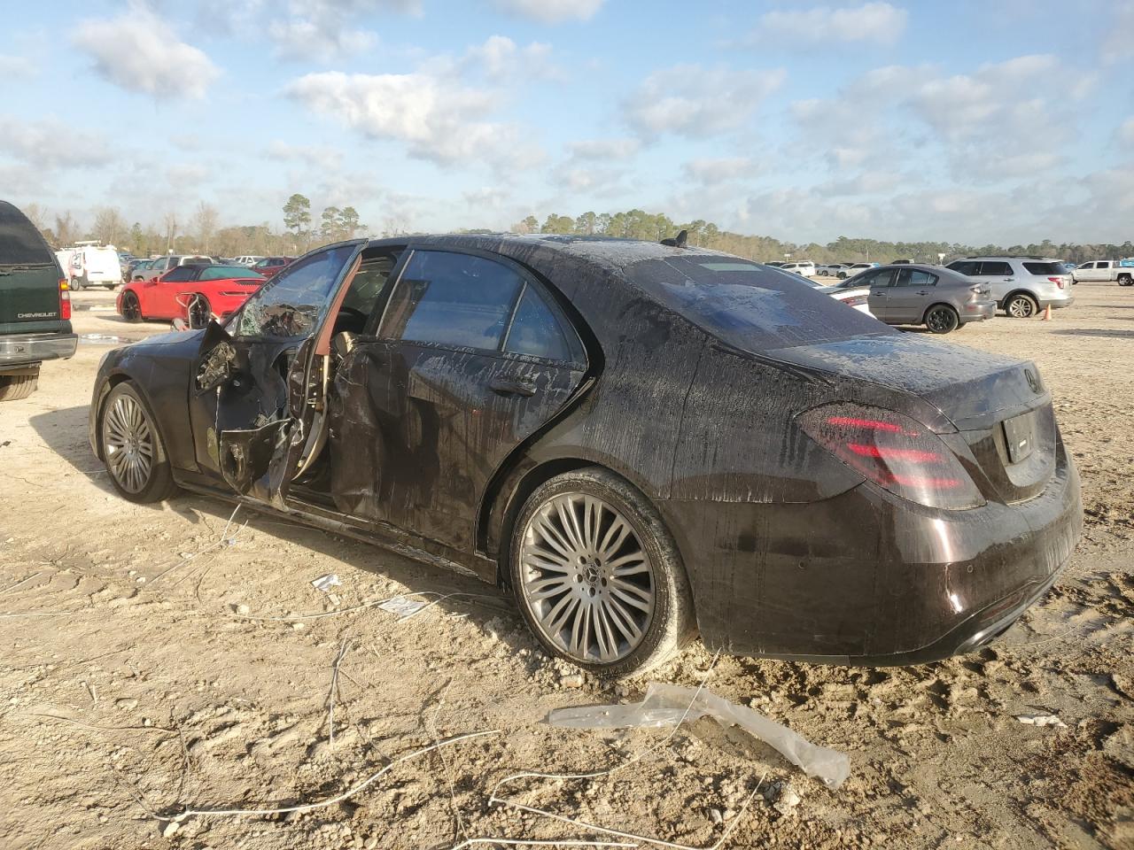 2018 Mercedes-Benz S-klasse VIN WDDUG8GB5JA345786 Copart auction photo, side / minor dent/scratches damage thumbnail 2