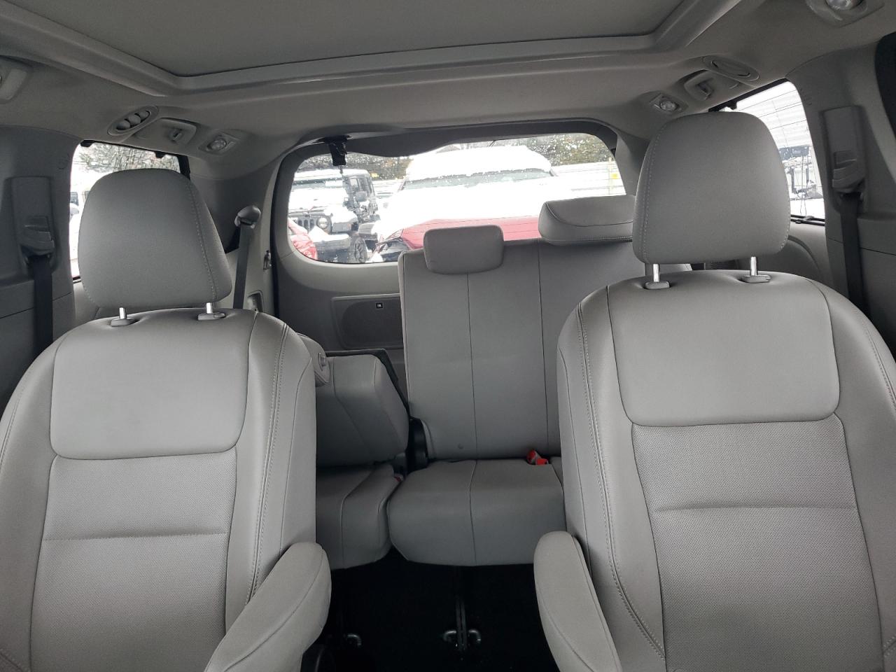 2017 Toyota Sienna VIN 5TDDZ3DC0HS155668 Copart auction photo, front end / side damage thumbnail 10