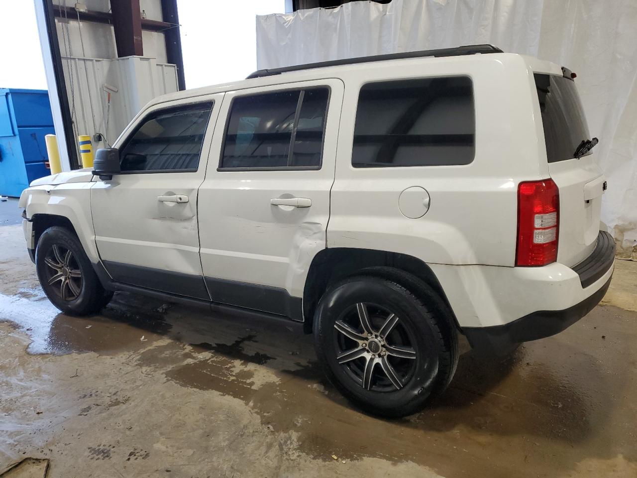 2014 Jeep Liberty (Patriot) VIN 1C4NJPBA0ED545522 Copart auction photo, all over / minor dent/scratches damage thumbnail 2