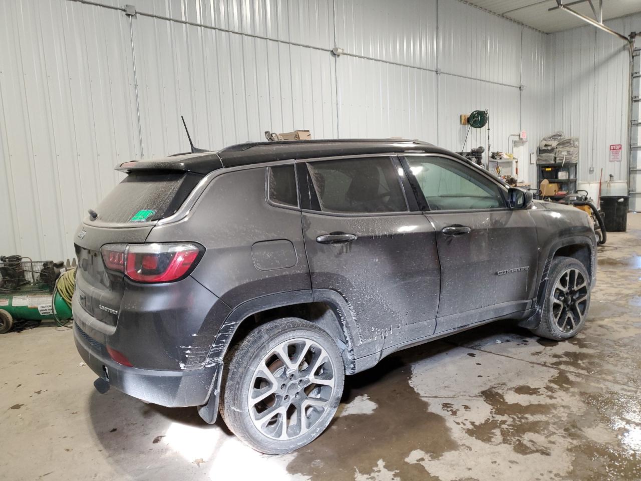 2018 Jeep Compass VIN 3C4NJDCB6JT329958 Copart auction photo, side / mechanical damage thumbnail 3
