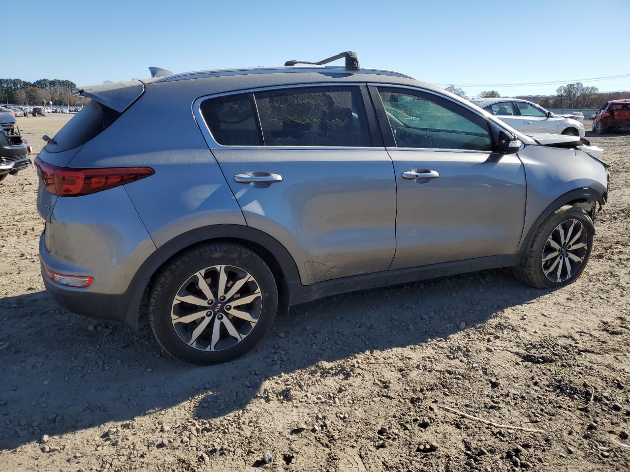 2019 KIA Sportage VIN KNDPN3AC7K7601720 Copart auction photo, all over damage thumbnail 3