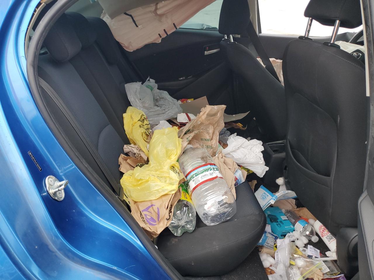 2018 Toyota Yaris VIN 3MYDLBYV5JY303109 Copart auction photo, side / front end damage thumbnail 10
