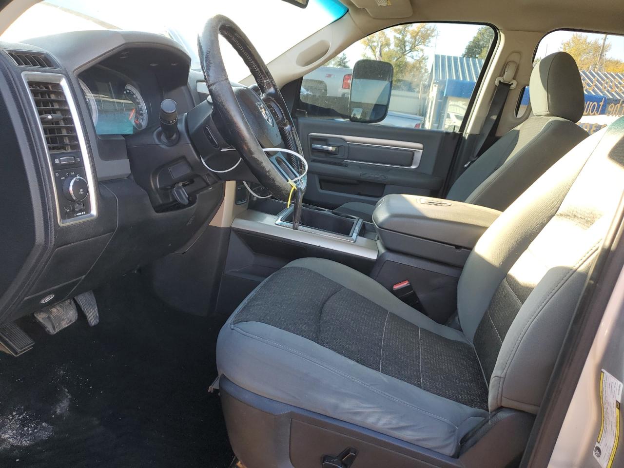 2014 RAM 3500 VIN 3C63RRHL3EG132864 Copart auction photo, minor dent/scratches damage thumbnail 7