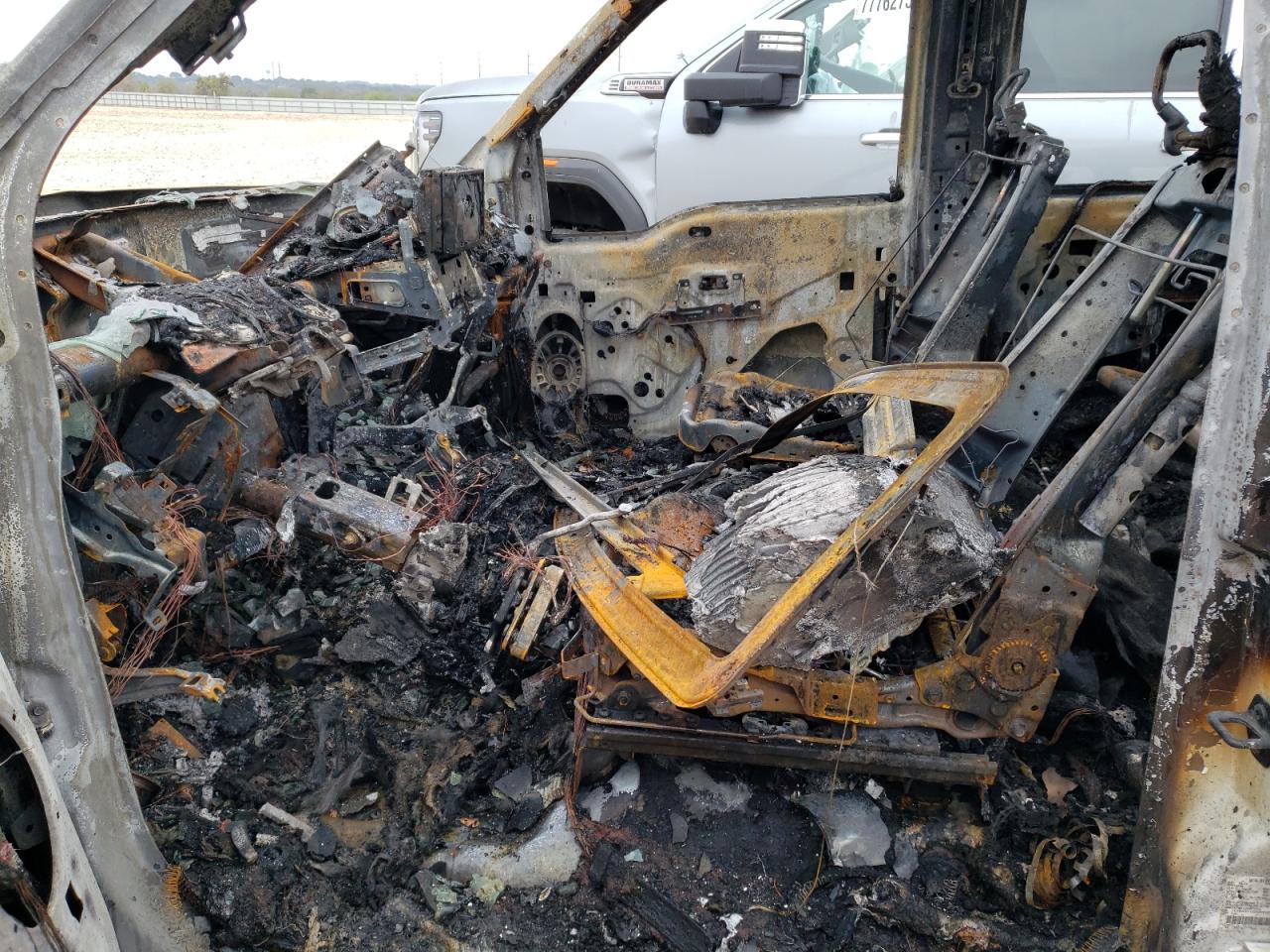2013 Ford F350 VIN 1FT8W3DT0DEB18209 Copart auction photo, burn damage thumbnail 7