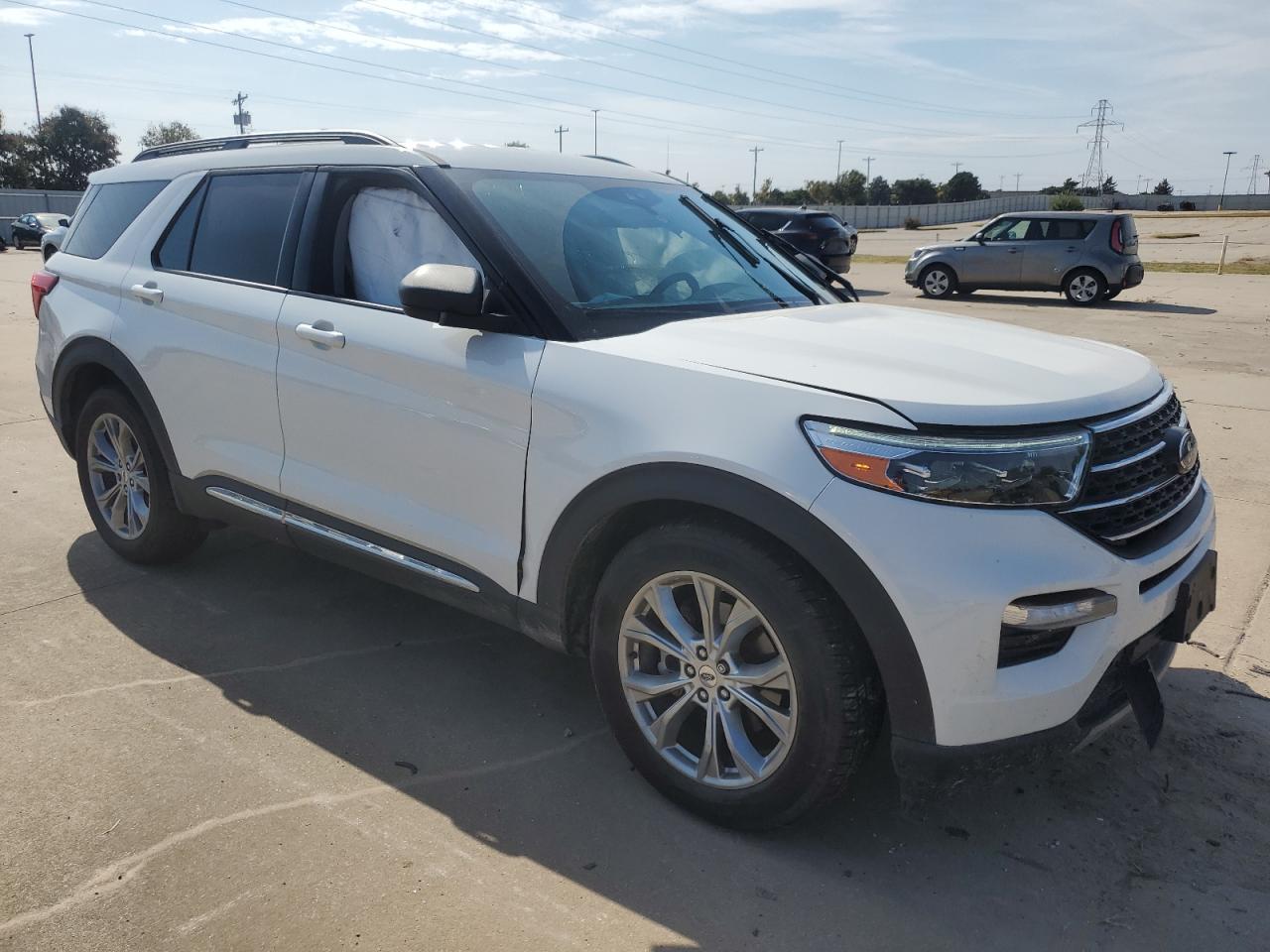 2021 Ford Explorer VIN 1FMSK7DH8MGA45739 Copart auction photo, front end / side damage thumbnail 4