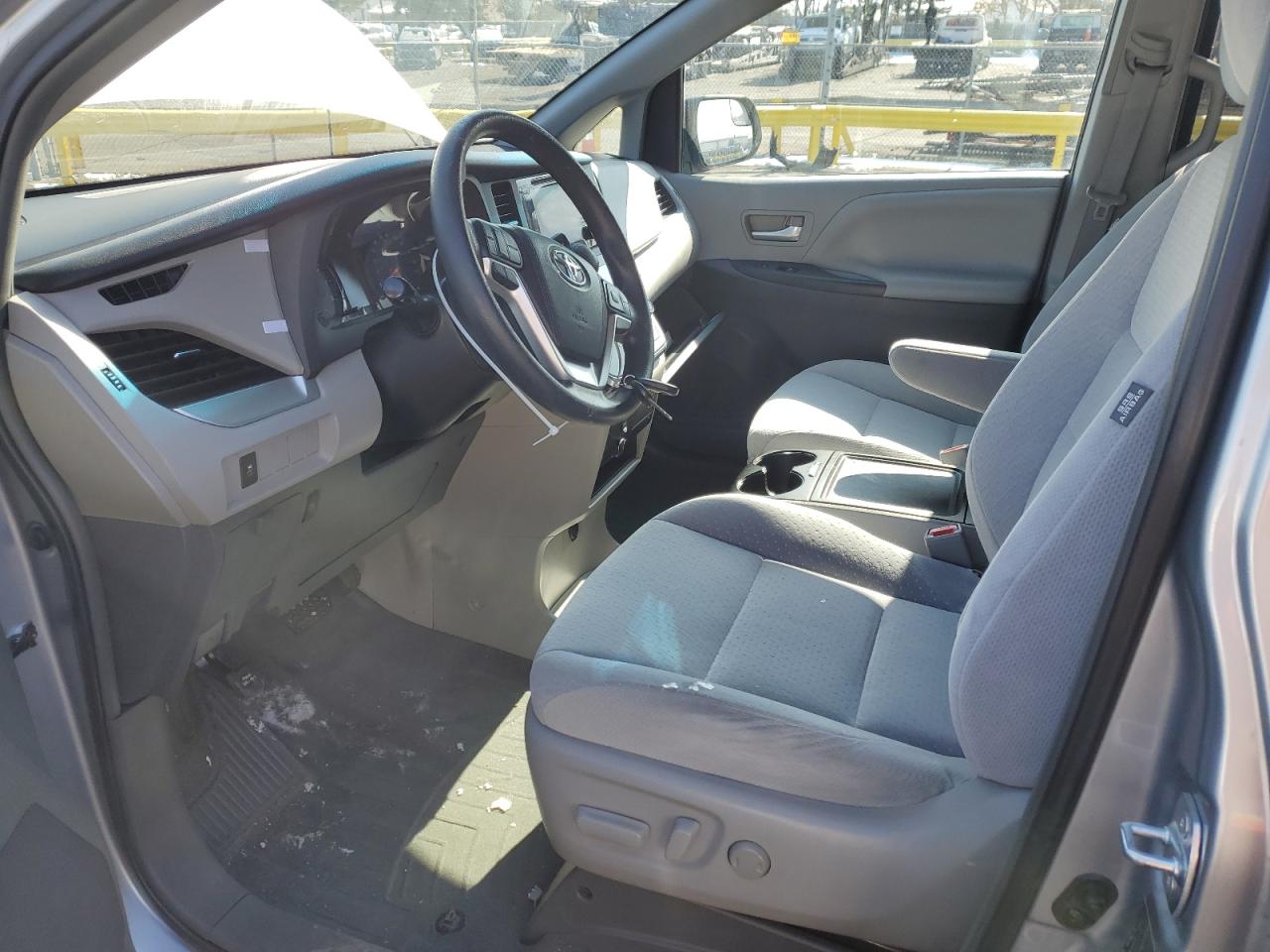 2015 Toyota Sienna VIN 5TDKK3DC5FS661263 Copart auction photo, rear end damage thumbnail 7