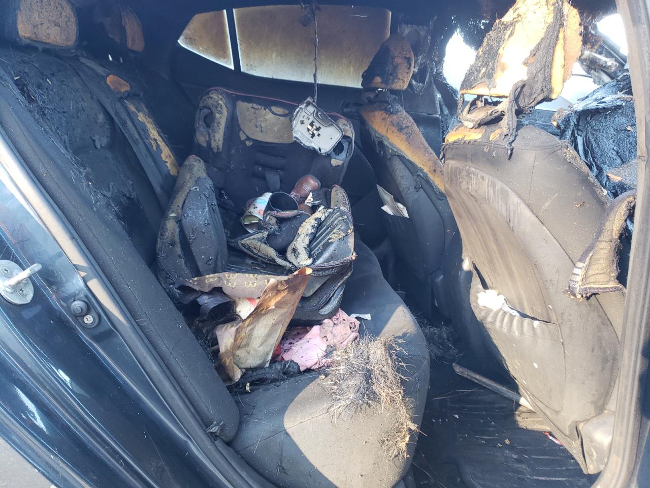 2015 KIA Optima VIN KNAGM4A75F5538000 Copart auction photo, burn - interior / all over damage thumbnail 11