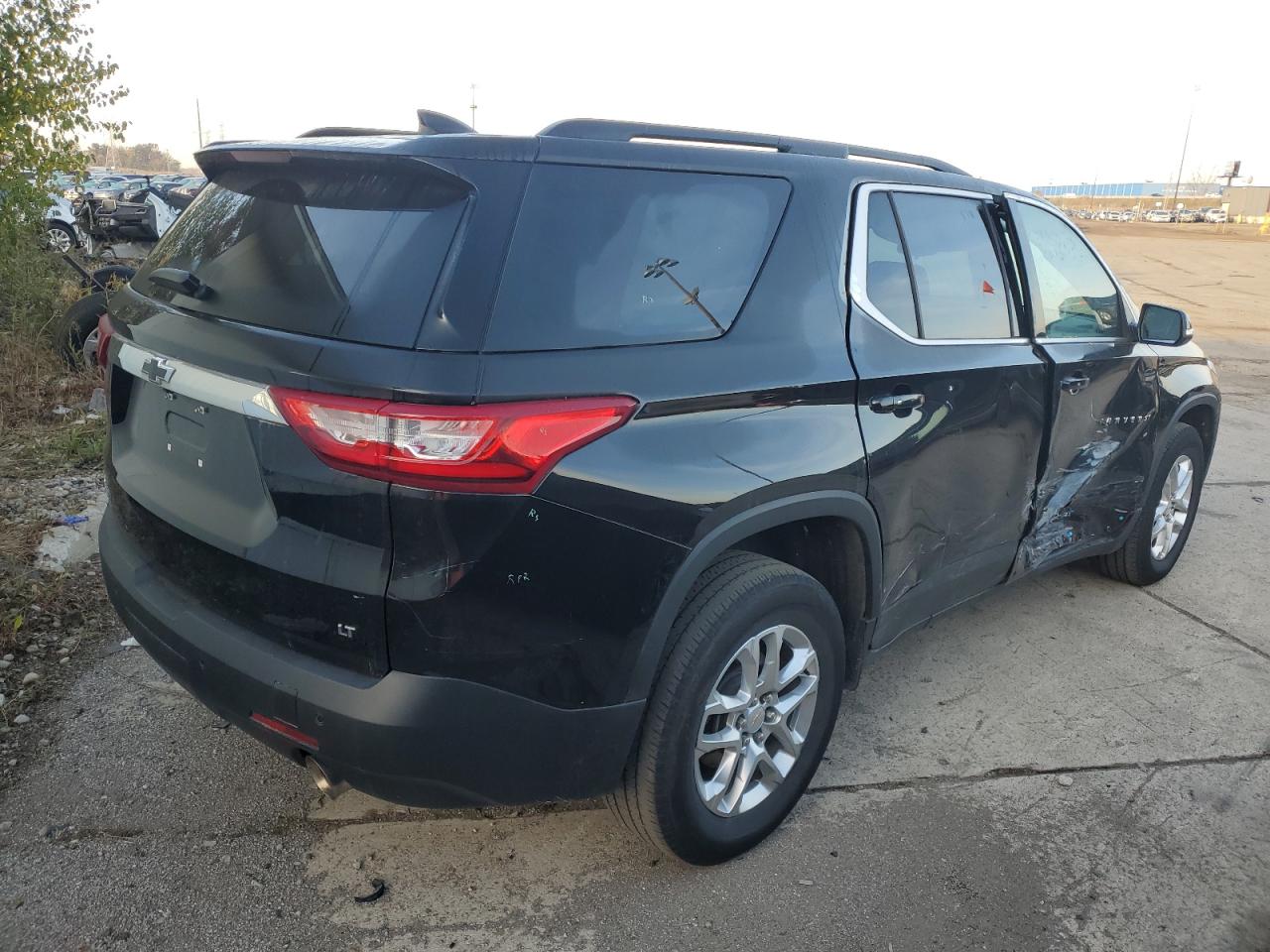2021 Chevrolet Traverse VIN 1GNERGKW6MJ185863 Copart auction photo, side damage thumbnail 3