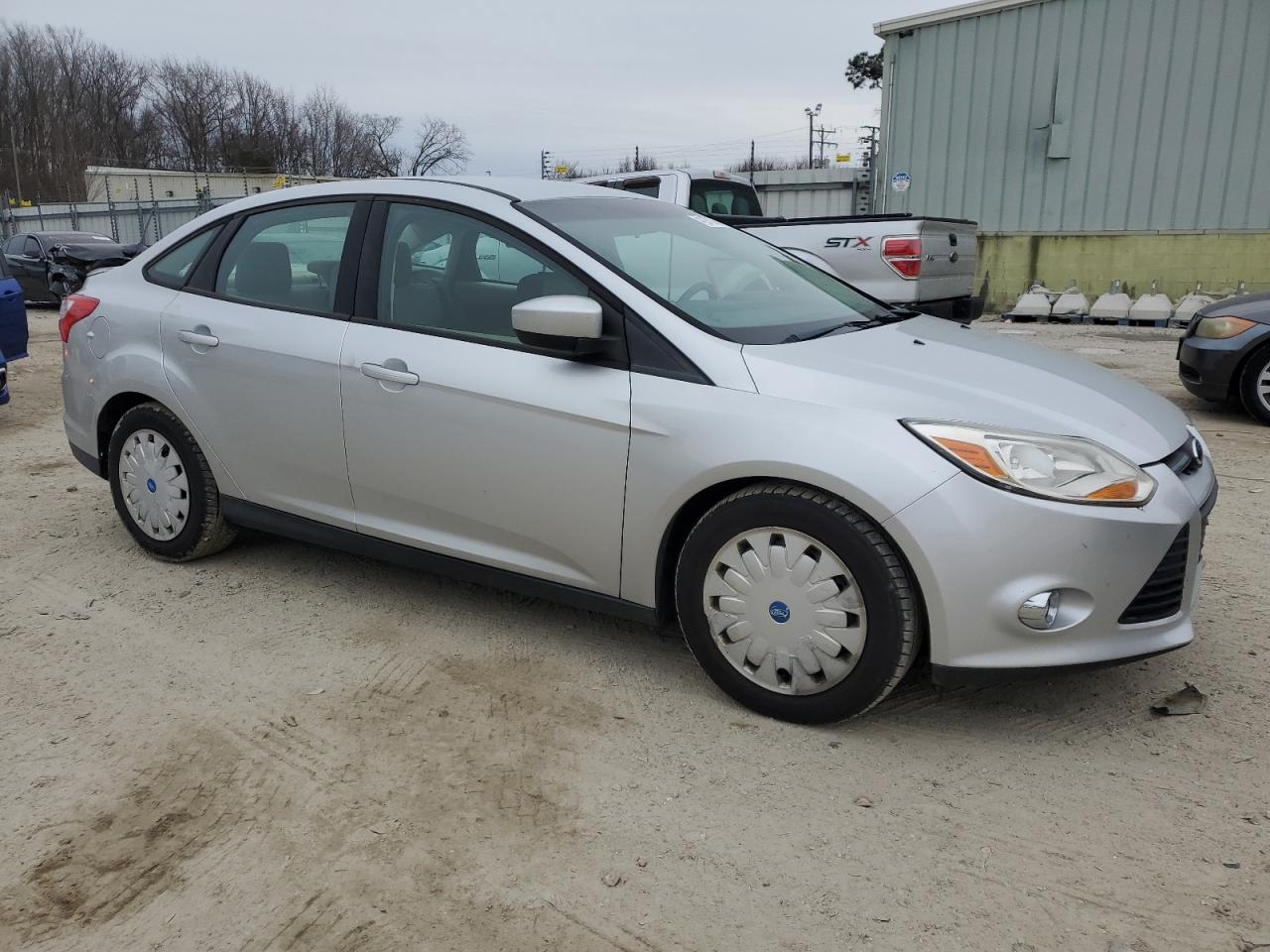 2012 Ford Focus VIN 1FAHP3F24CL138612 Copart auction photo, normal wear / minor dent/scratches damage thumbnail 4