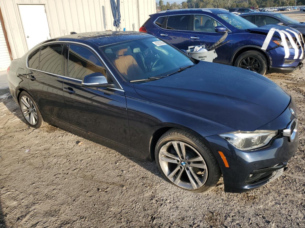 2017 BMW 3er VIN WBA8B9G57HNU51070 Copart auction photo, mechanical / front end damage thumbnail 4