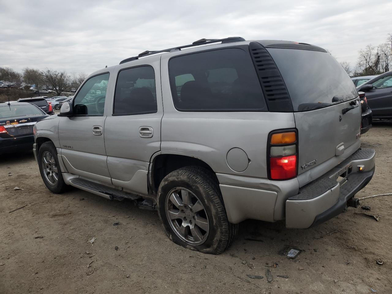 2006 GMC Yukon VIN 1GKEK63U26J133223 Copart auction photo, side damage thumbnail 2