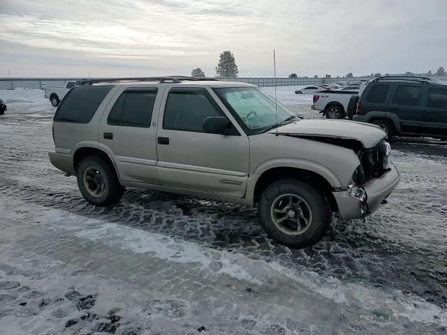 2001 GMC Jimmy VIN 1GKDT13W512196056 Copart auction photo, front end / side damage thumbnail 11