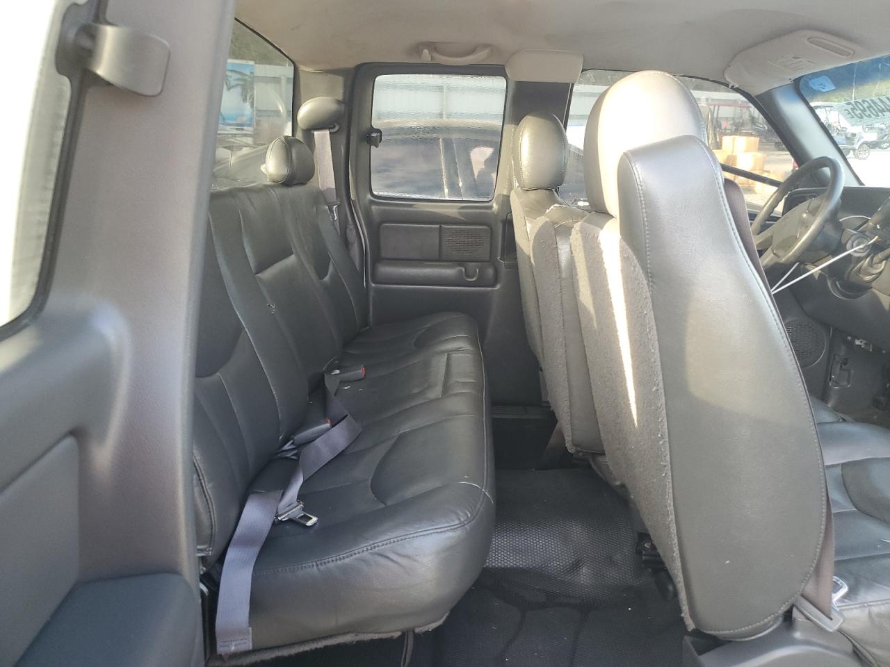 2003 Chevrolet Silverado VIN 1GCEC19T93E211964 Copart auction photo, mechanical / front end damage thumbnail 10