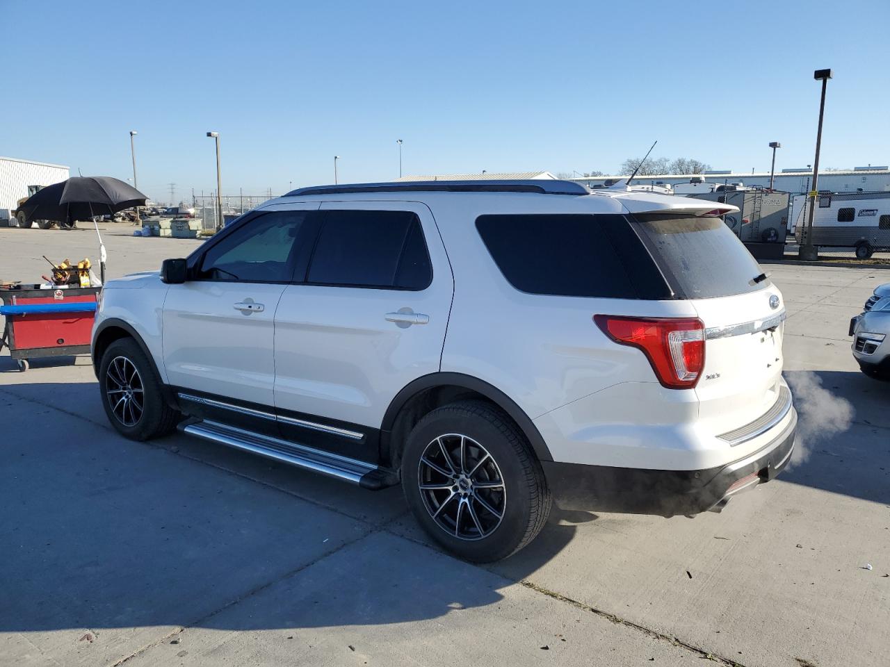 2018 Ford Explorer VIN 1FM5K8DH2JGB66040 Copart auction photo, side / front end damage thumbnail 2