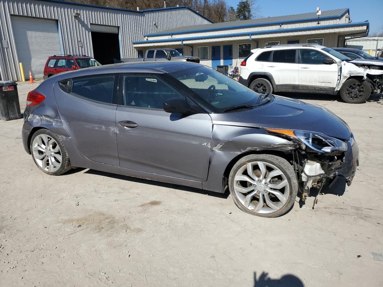 2015 Hyundai Veloster VIN KMHTC6AD6FU229501 Copart auction photo, all over damage thumbnail 4