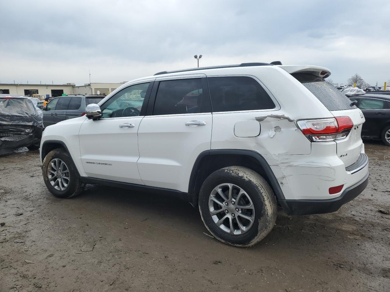 2015 Jeep Grand Cherokee VIN 1C4RJFBG6FC767747 Copart auction photo, rear end / minor dent/scratches damage thumbnail 2