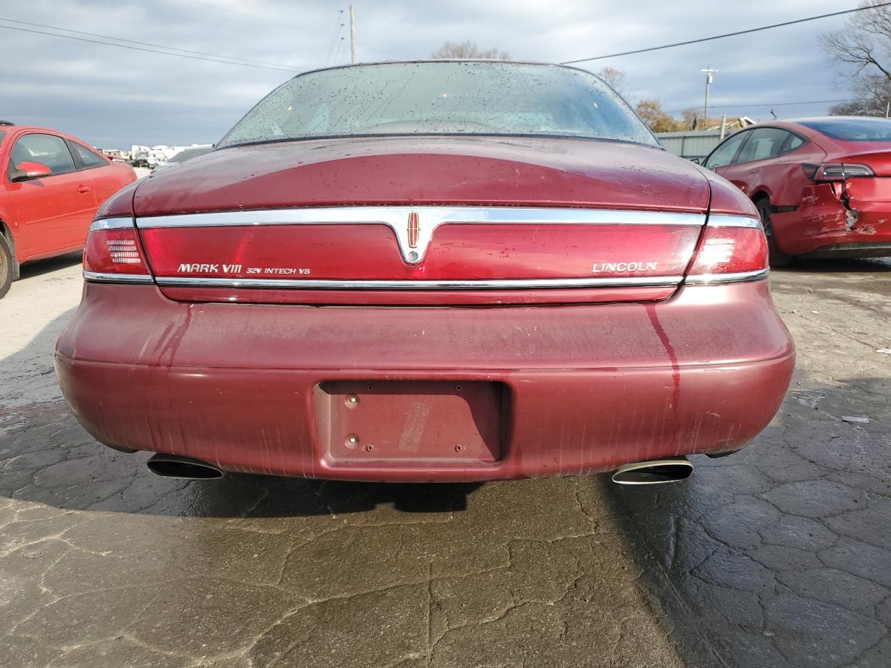 1997 Lincoln Mark VIII VIN 1LNLM91V8VY676510 Copart auction photo, front end damage thumbnail 6