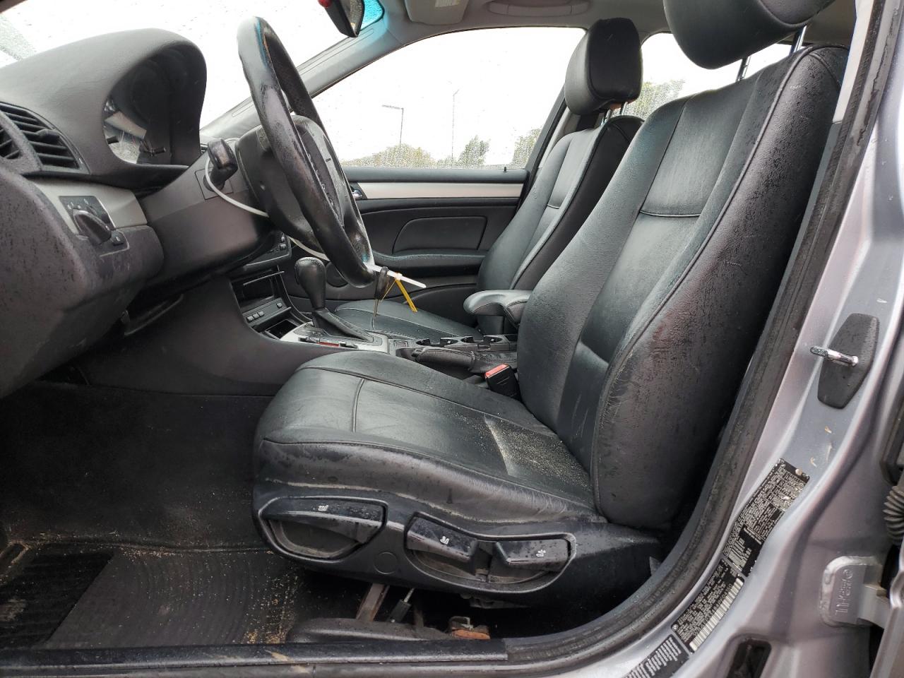 2004 BMW 3er VIN WBAEP33484PF04150 Copart auction photo, front end / rear end damage thumbnail 7