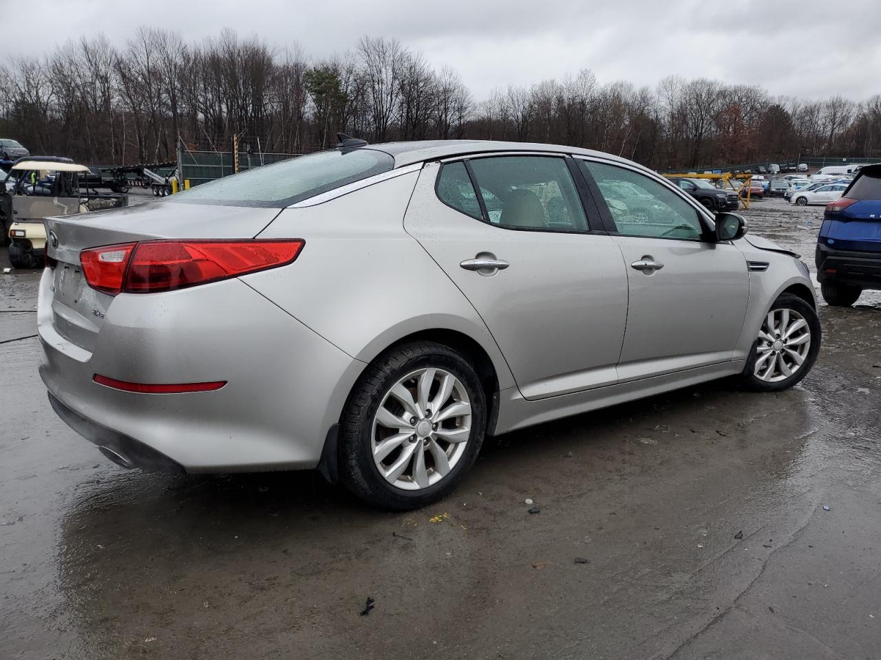 2015 KIA Optima VIN 5XXGN4A76FG388779 Copart auction photo, front end / side damage thumbnail 3