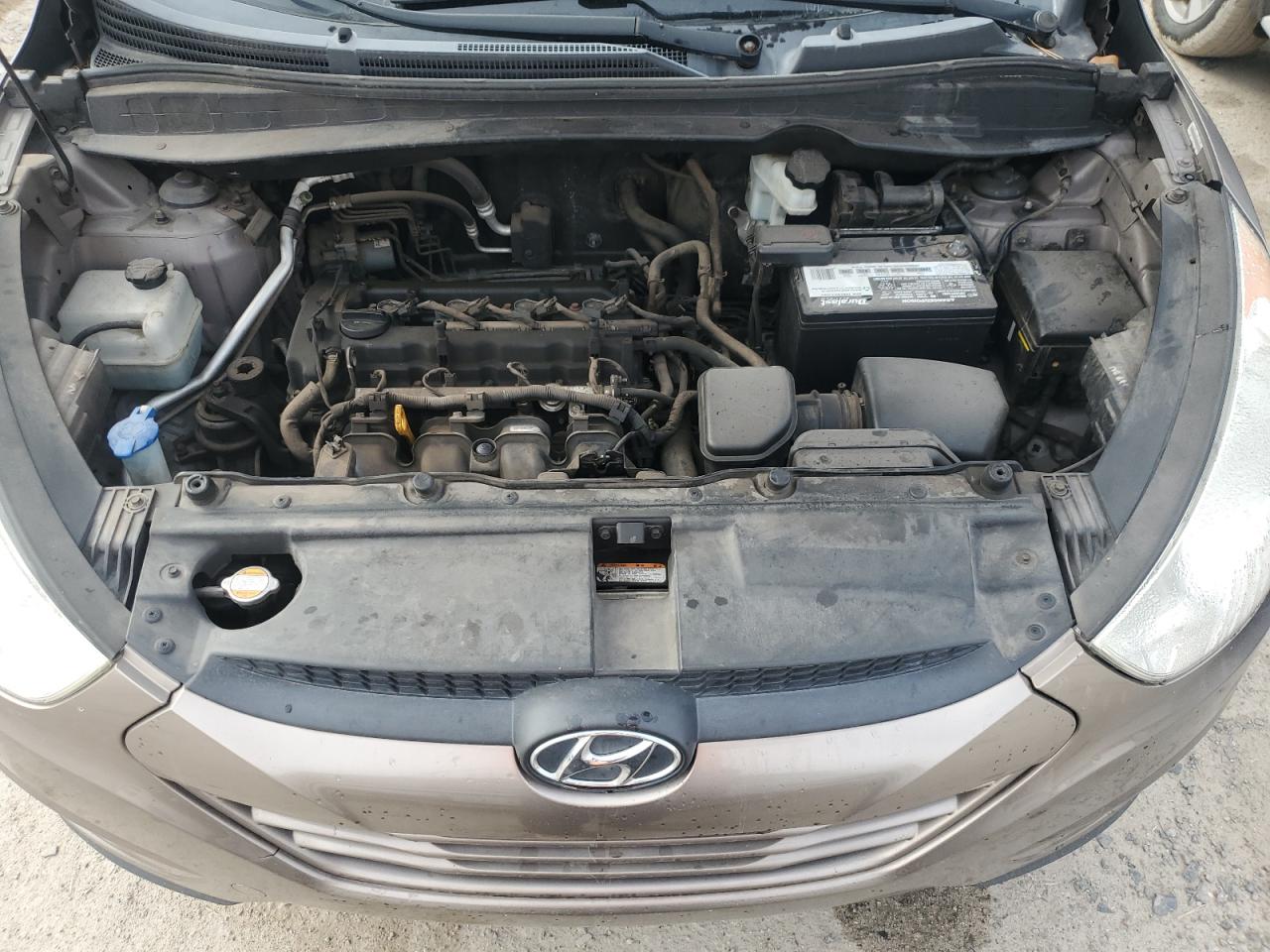 2010 Hyundai Tucson VIN KM8JT3AC1AU013660 Copart auction photo, rear end damage thumbnail 12