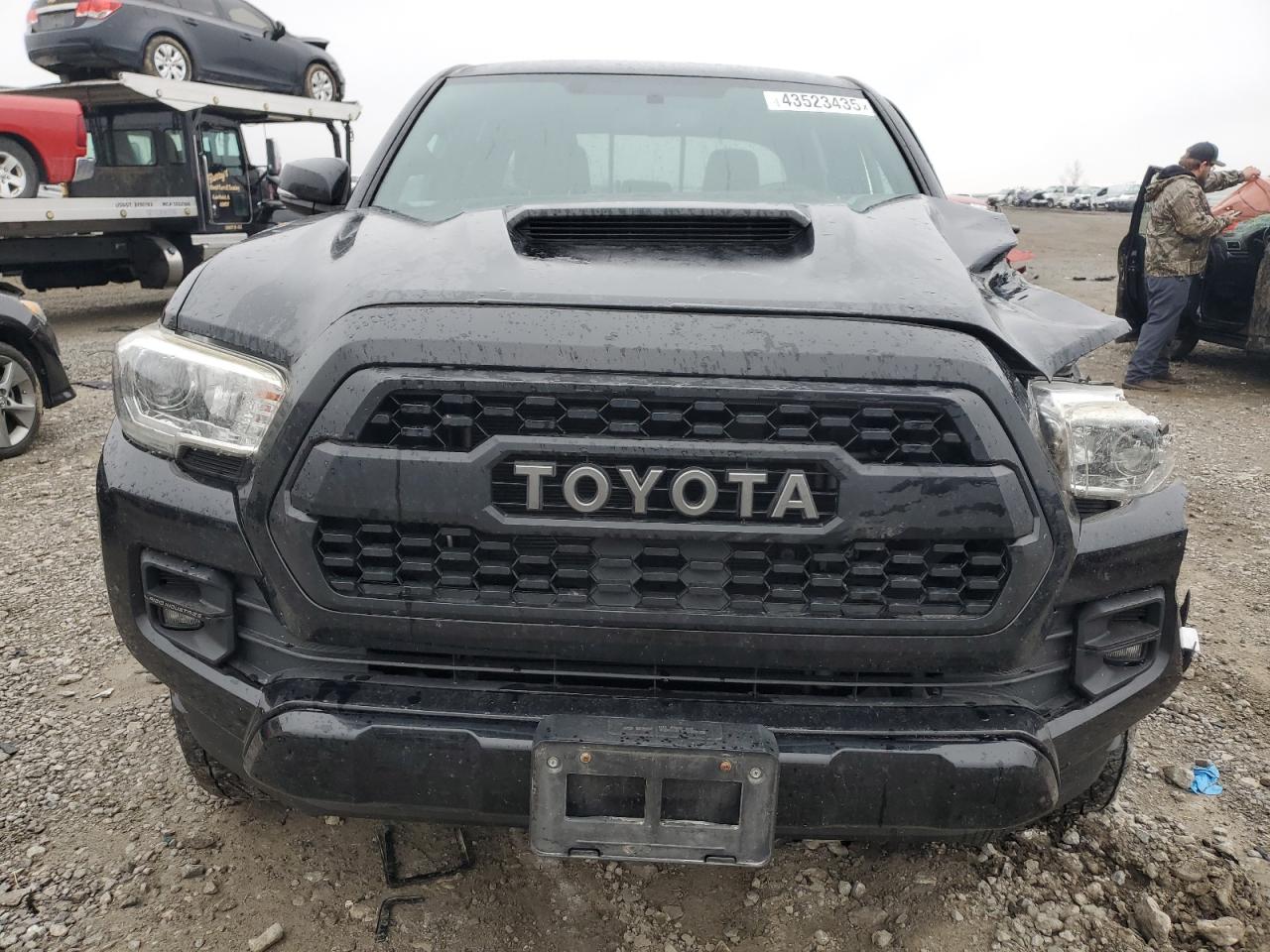 2017 Toyota Tacoma VIN 3TMCZ5AN5HM099790 Copart auction photo, side / front end damage thumbnail 5