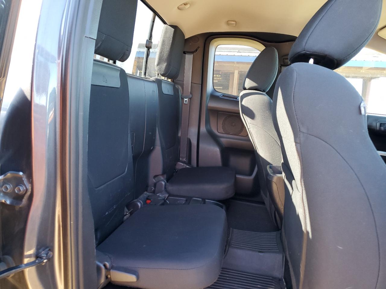 2017 Toyota Tacoma VIN 5TFRZ5CNXHX051929 Copart auction photo, front end / rear end damage thumbnail 10