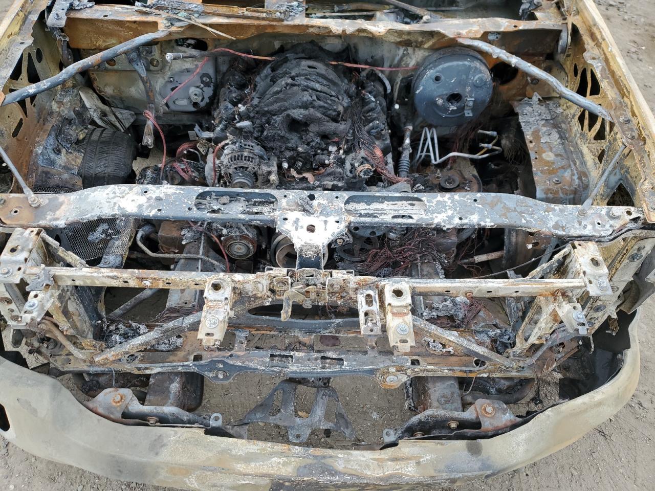 2016 Chevrolet Silverado VIN 3GCUKREC1GG274963 Copart auction photo, burn - engine / burn damage thumbnail 11
