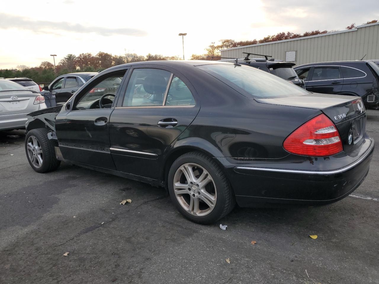2006 Mercedes-Benz E-klasse VIN WDBUF56JX6A971781 Copart auction photo, side / front end damage thumbnail 2