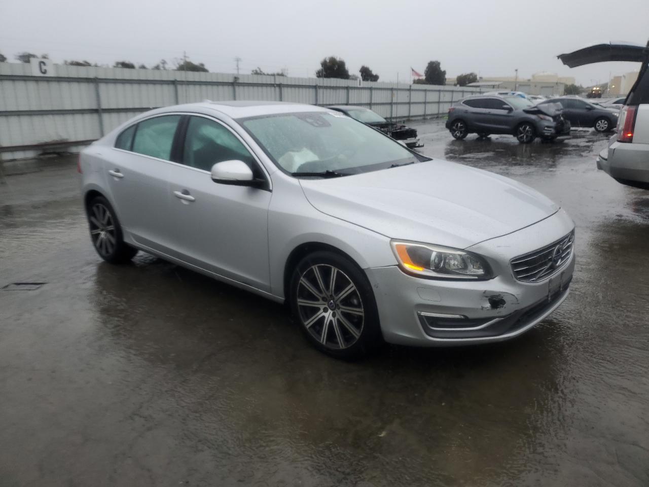 2016 Volvo S60 VIN LYV402FM8GB095525 Copart auction photo, undercarriage / front end damage thumbnail 4