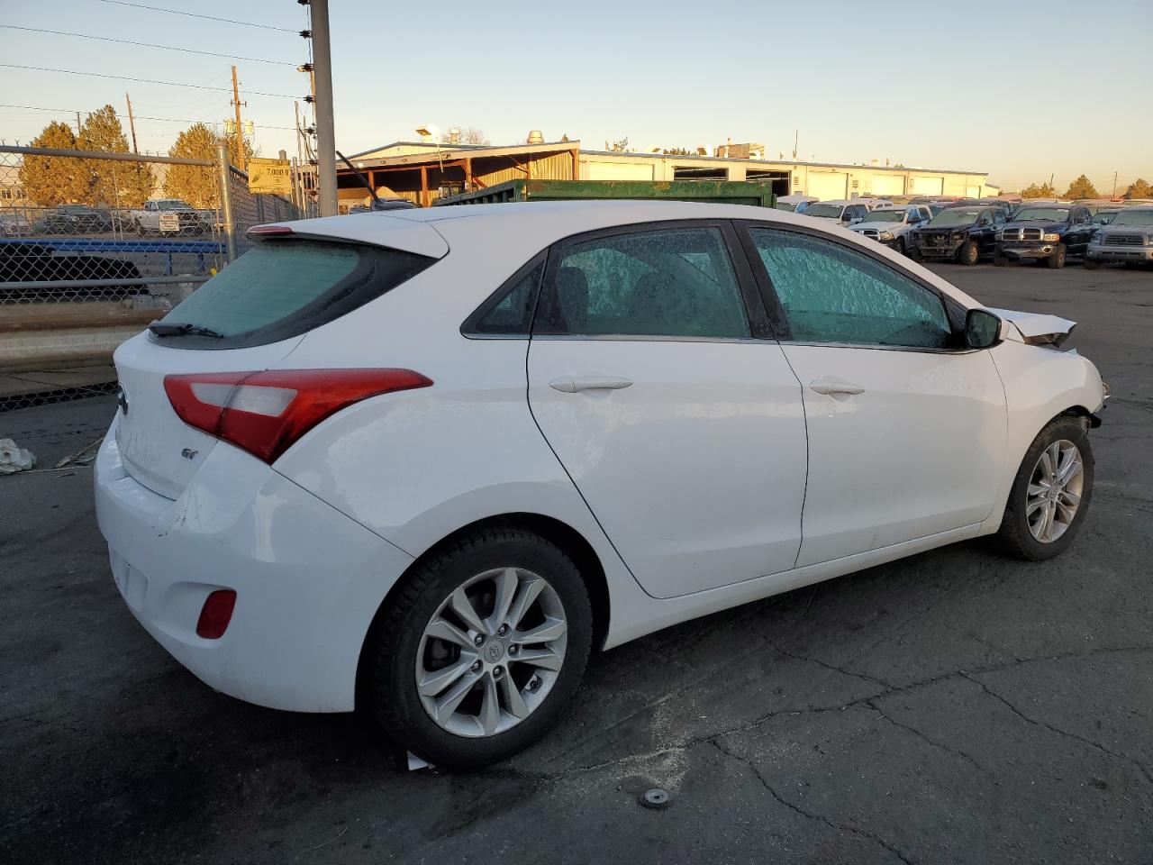 2015 Hyundai Elantra VIN KMHD35LH5FU241086 Copart auction photo, front end damage thumbnail 3
