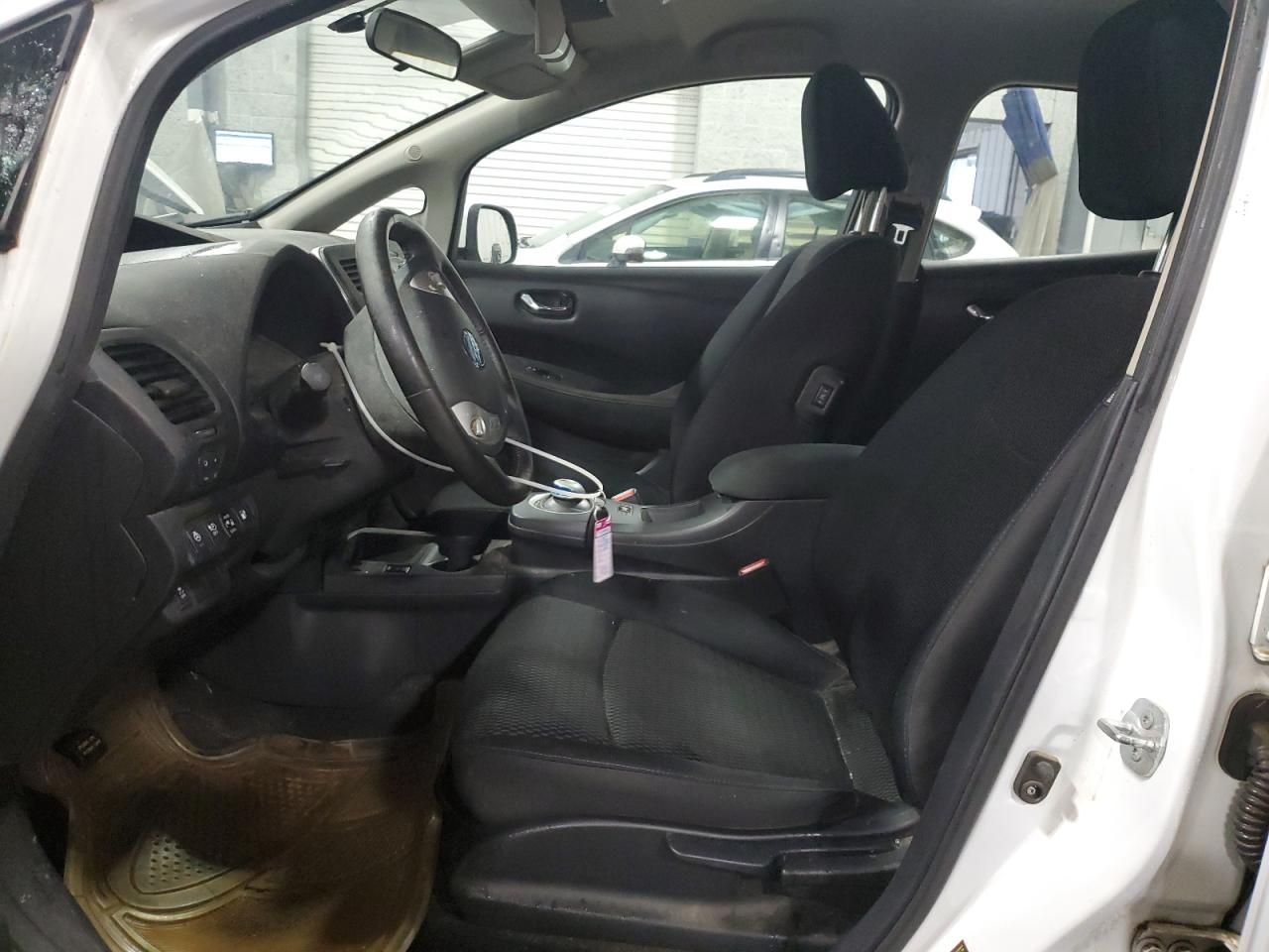 2015 Nissan Leaf VIN 1N4AZ0CP8FC310820 Copart auction photo, side / front end damage thumbnail 7