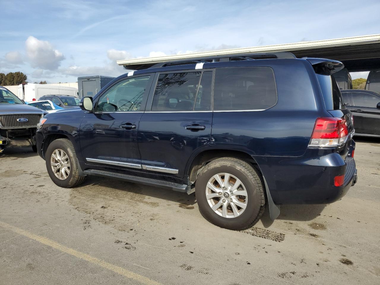 2016 Toyota Land Cruiser VIN JTMCY7AJ1G4042914 Copart auction photo, water/flood damage thumbnail 2
