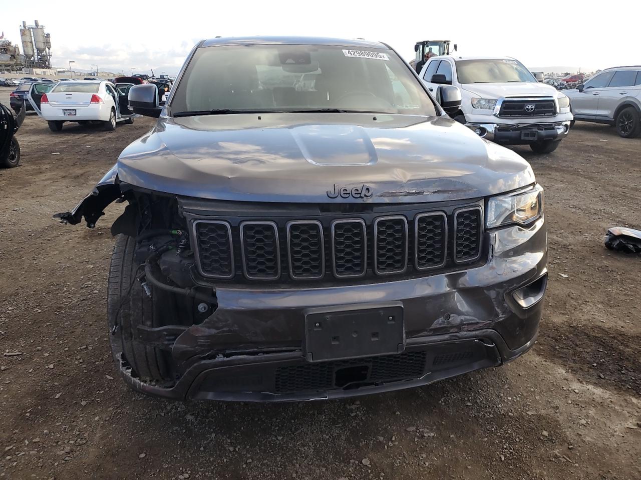 2021 Jeep Grand Cherokee VIN 1C4RJEBG6MC595811 Copart auction photo, front end damage thumbnail 5