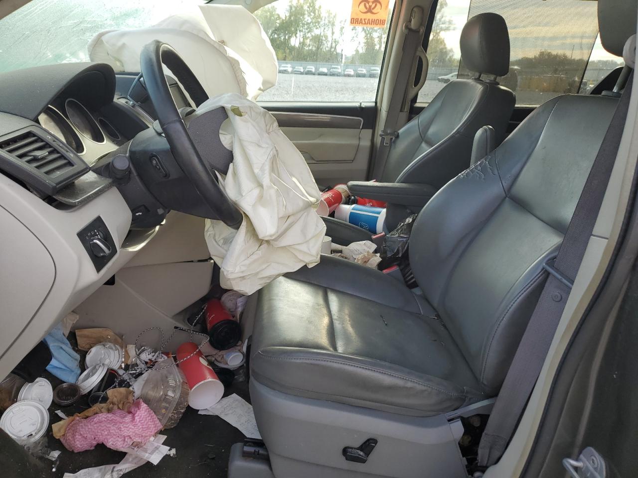 2010 Volkswagen Routan VIN 2V4RW3D11AR237071 Copart auction photo, front end damage thumbnail 7