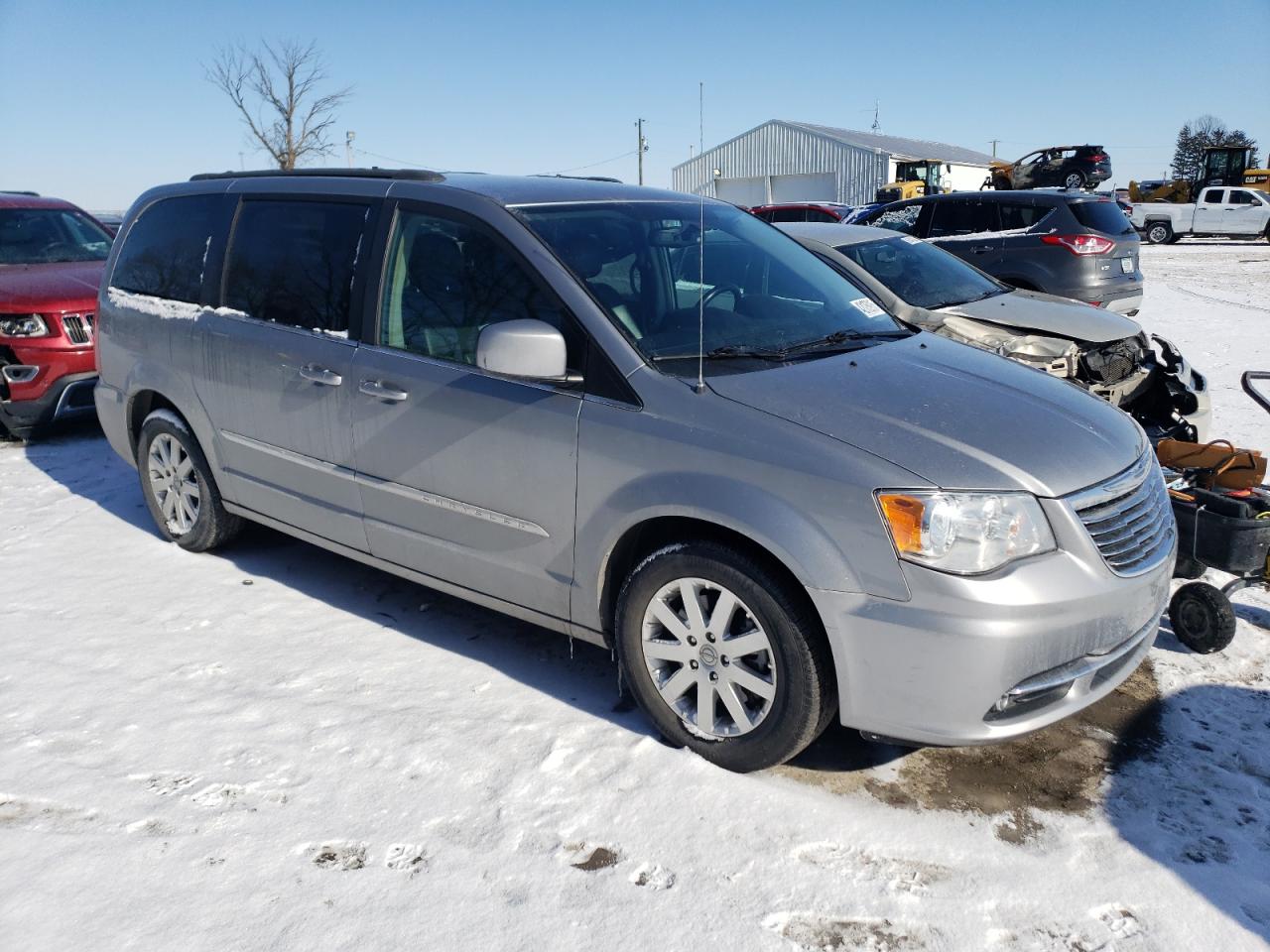 2015 Chrysler Town & Country VIN 2C4RC1BG3FR546613 Copart auction photo, side / minor dent/scratches damage thumbnail 4