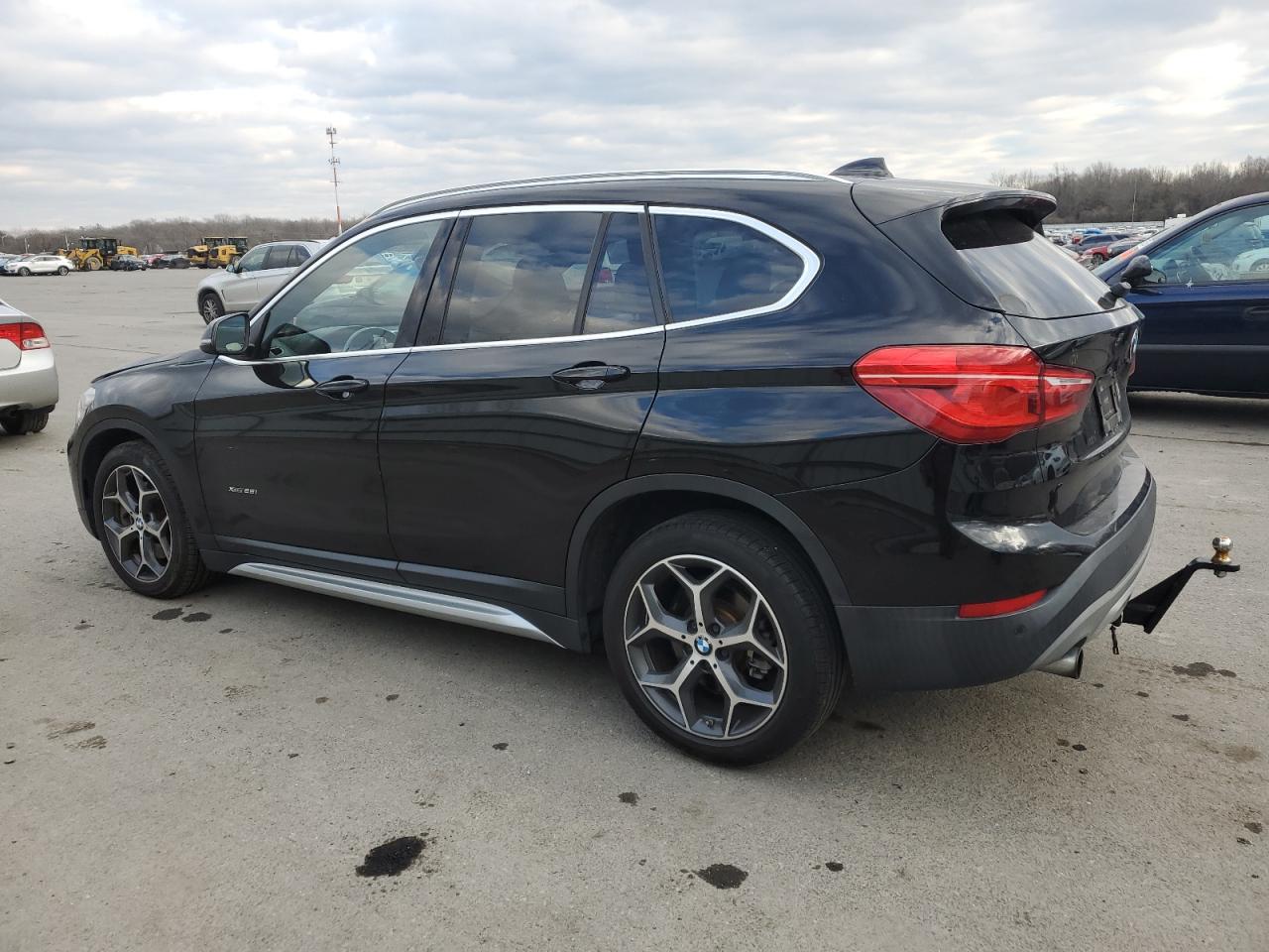 2016 BMW X1 VIN WBXHT3Z31G4A48575 Copart auction photo, front end / side damage thumbnail 2