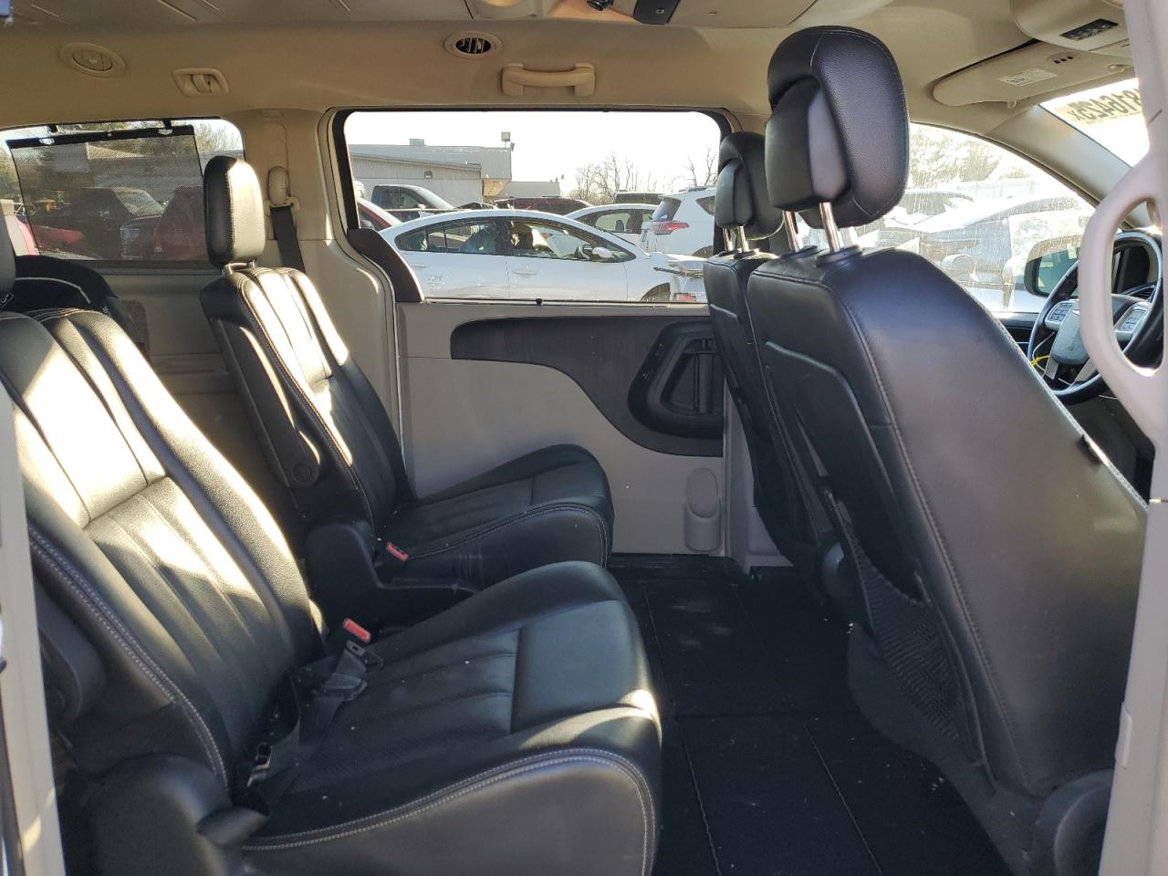 2013 Chrysler Town & Country VIN 2C4RC1CG3DR684745 Copart auction photo, front end / side damage thumbnail 11