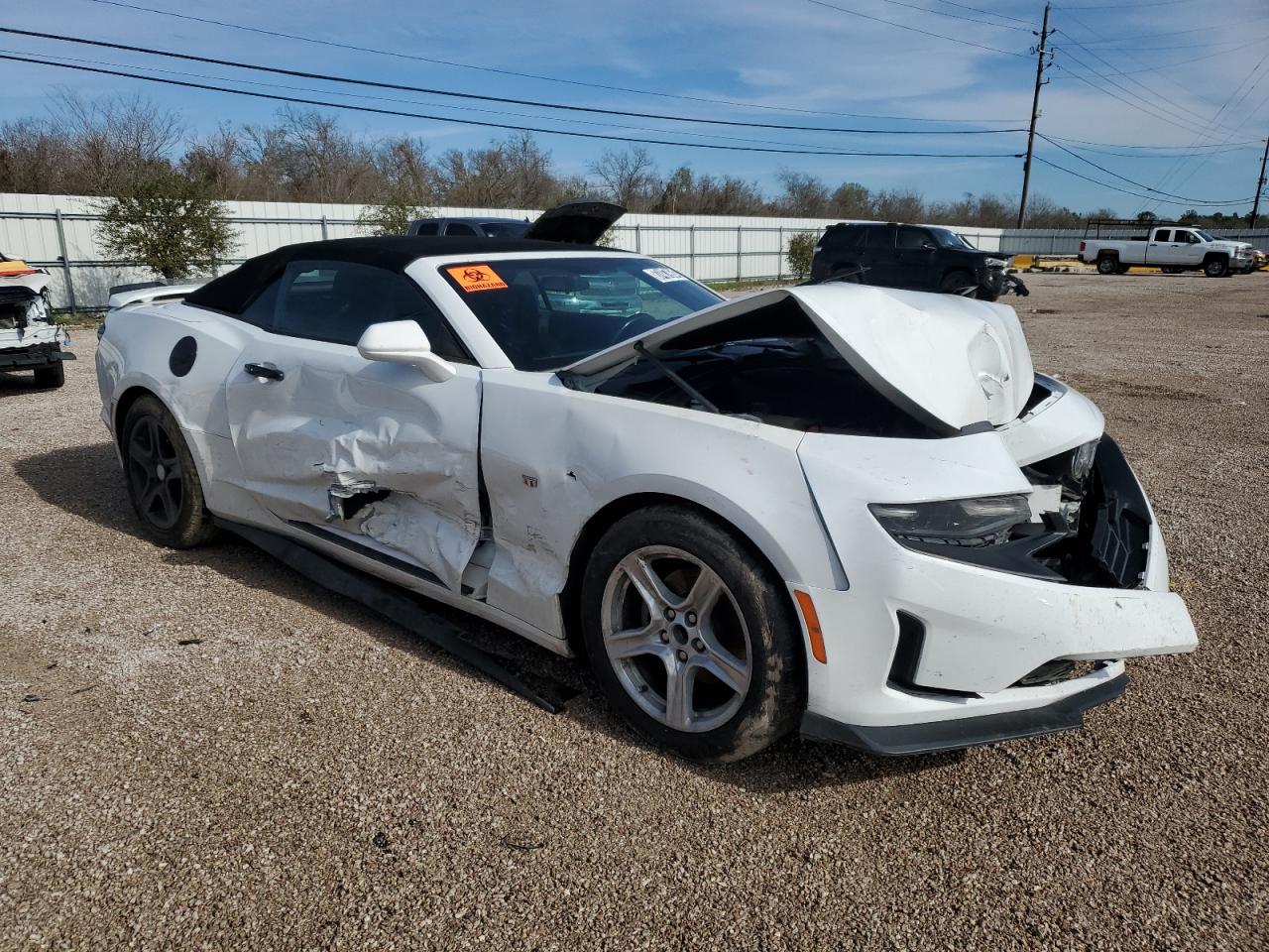 2019 Chevrolet Camaro VIN 1G1FB3DS6K0137151 Copart auction photo, front end / side damage thumbnail 4