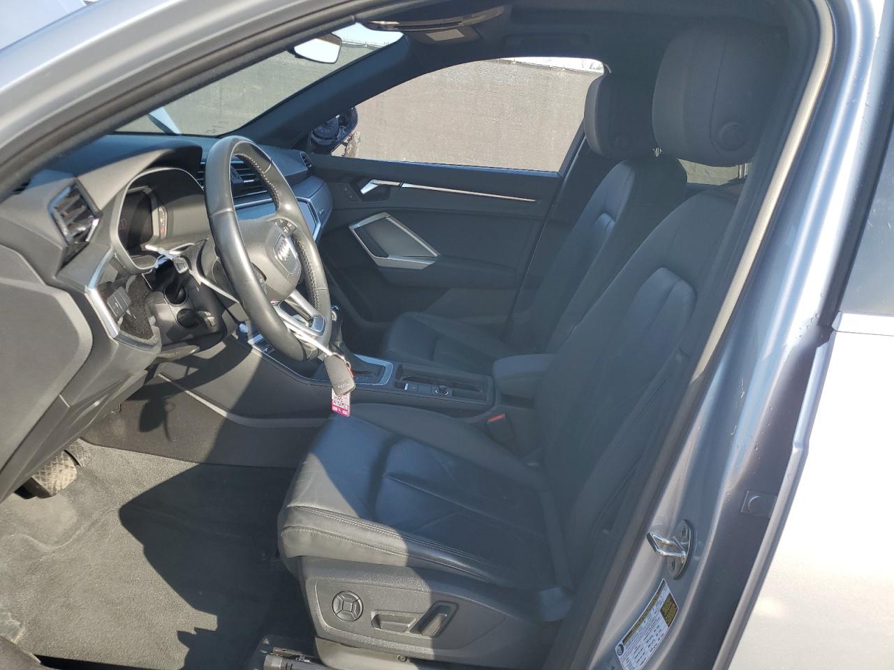 2020 Audi Q3 VIN WA1AECF33L1014539 Copart auction photo, front end / side damage thumbnail 7