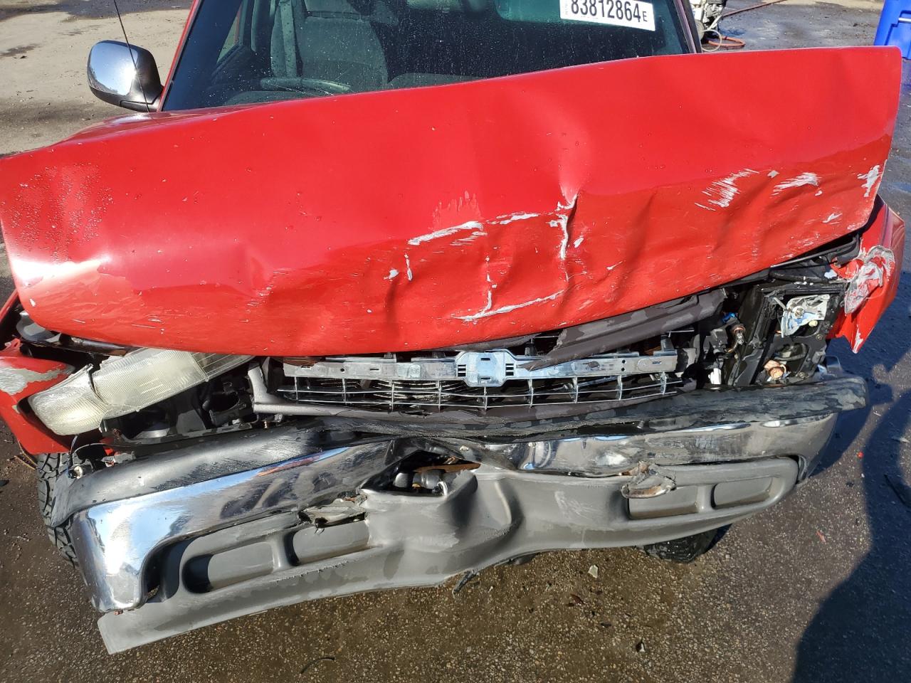 2002 Chevrolet Silverado VIN 2GCEC19V521113788 Copart auction photo, front end damage thumbnail 11