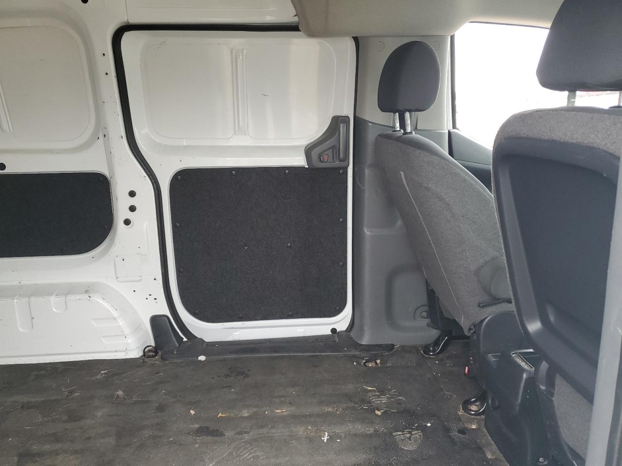 2015 Nissan NV VIN 3N6CM0KN5FK698050 Copart auction photo, front end / undercarriage damage thumbnail 11