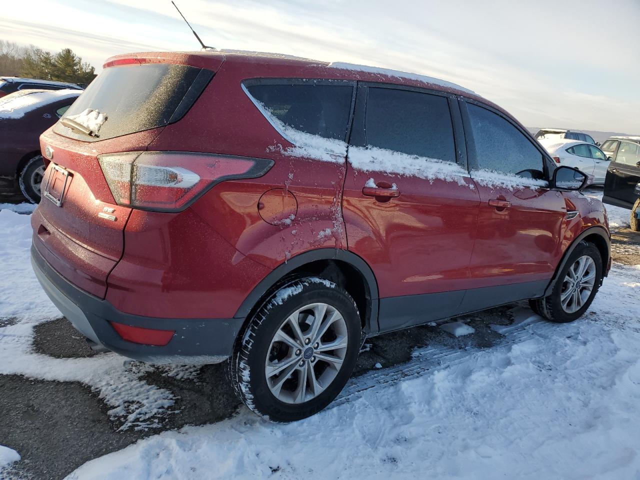 2017 Ford Escape VIN 1FMCU9GD9HUA74600 Copart auction photo, front end / side damage thumbnail 3