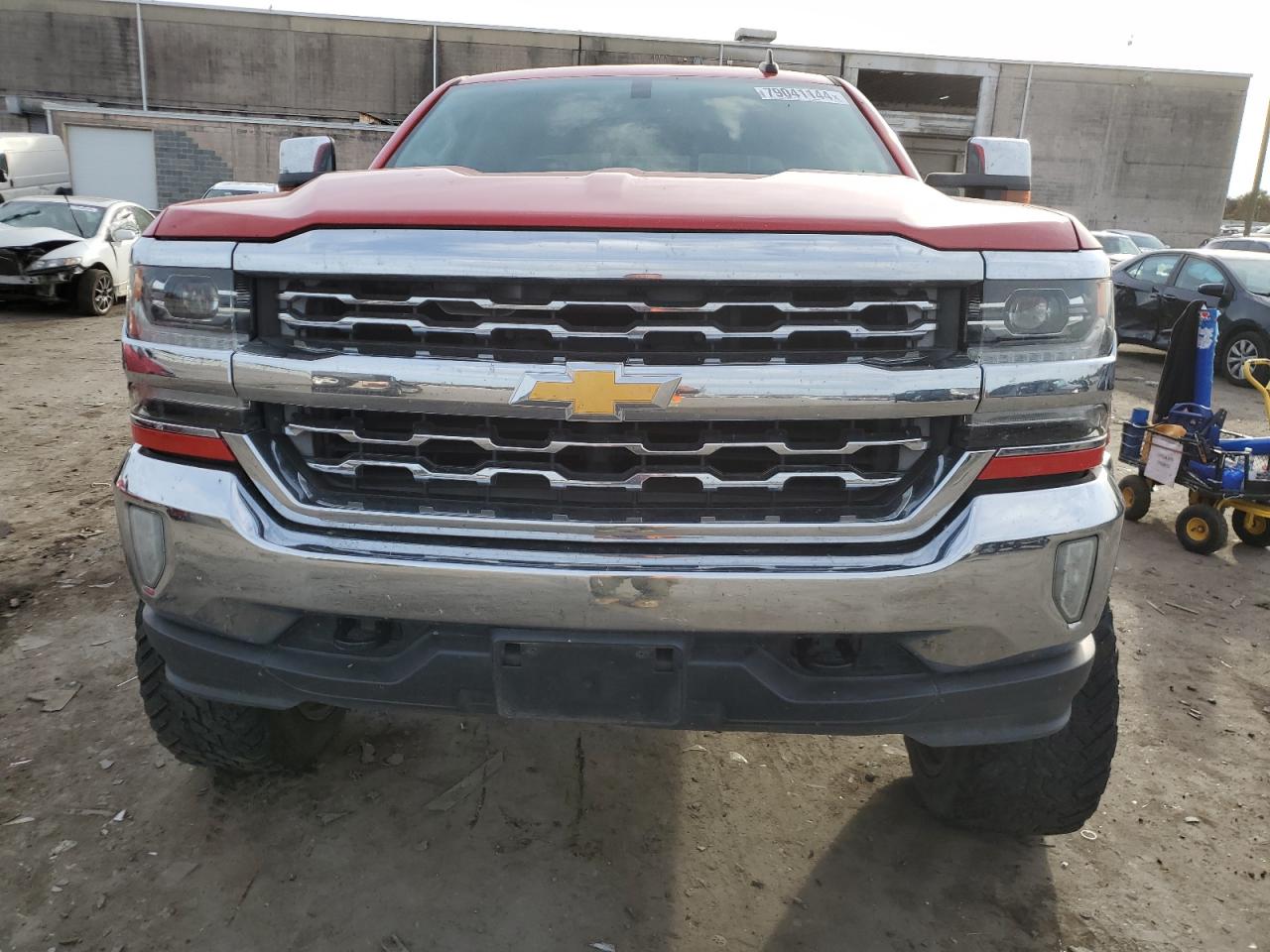 2017 Chevrolet Silverado VIN 3GCUKSEJ4HG139290 Copart auction photo, rear end / side damage thumbnail 5