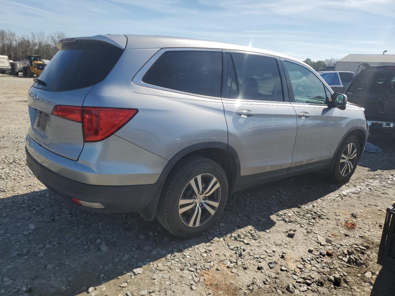 2017 Honda Pilot VIN 5FNYF5H5XHB047435 Copart auction photo, front end damage thumbnail 3
