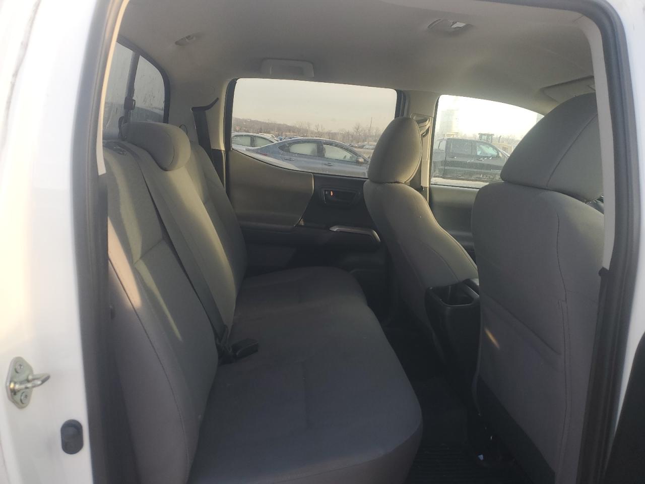 2017 Toyota Tacoma VIN 3TMCZ5AN2HM079108 Copart auction photo, rear end damage thumbnail 10