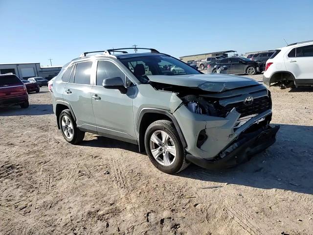 2021 Toyota RAV 4 VIN 2T3W1RFV3MW169221 Copart auction photo, front end / minor dent/scratches damage thumbnail 11