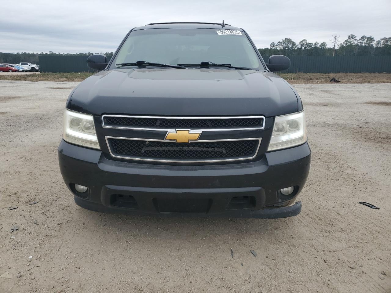 2007 Chevrolet Suburban VIN 3GNFC16017G200008 Copart auction photo, side damage thumbnail 5