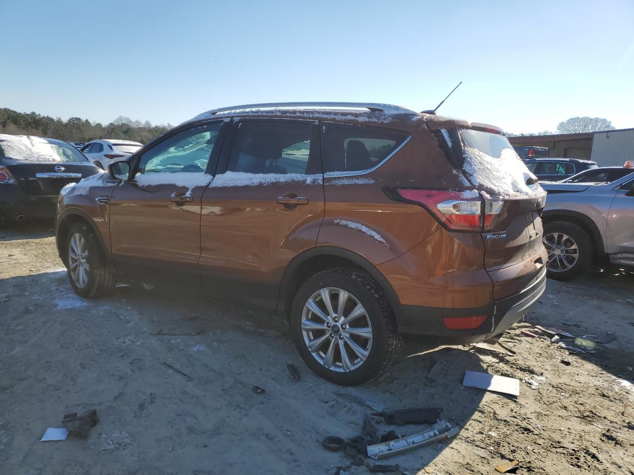 2017 Ford Escape VIN 1FMCU9JD5HUD02620 Copart auction photo, normal wear / minor dent/scratches damage thumbnail 2